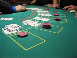 Platform gcr77 menyediakan sportsbook, kasino langsung, dan slot games